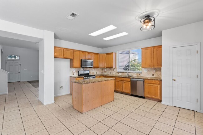 Building Photo - 11311 San Miniato Ave