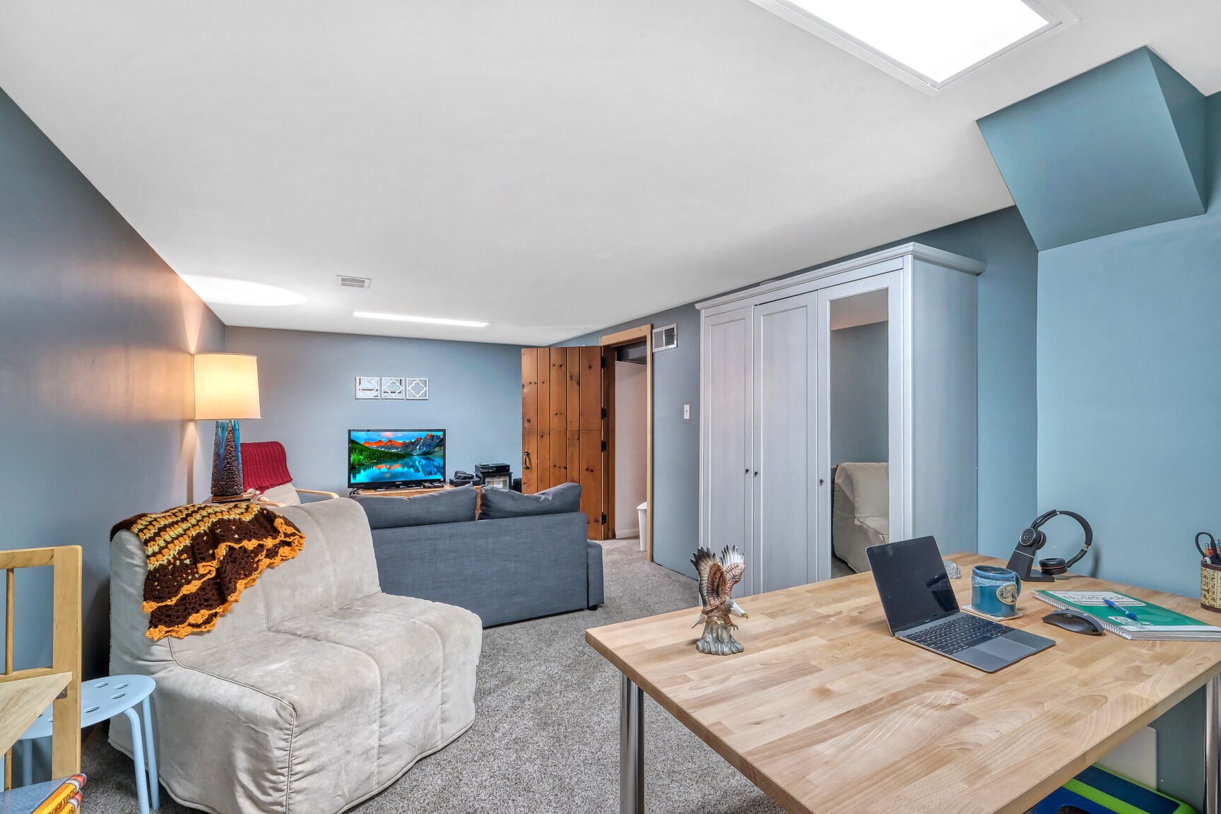 Building Photo - 5050 Manitou Rd