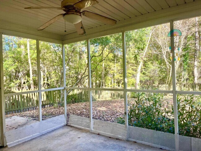 Building Photo - 524 Beverly Dr