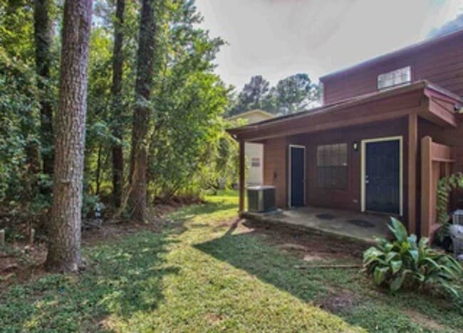 Building Photo - Charming Townhouse NW Tallahassee