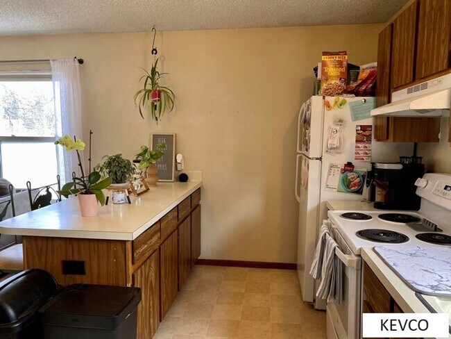 Building Photo - 411 Garfield St