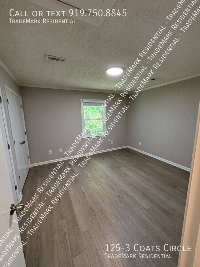 Building Photo - 125 Coats Cir