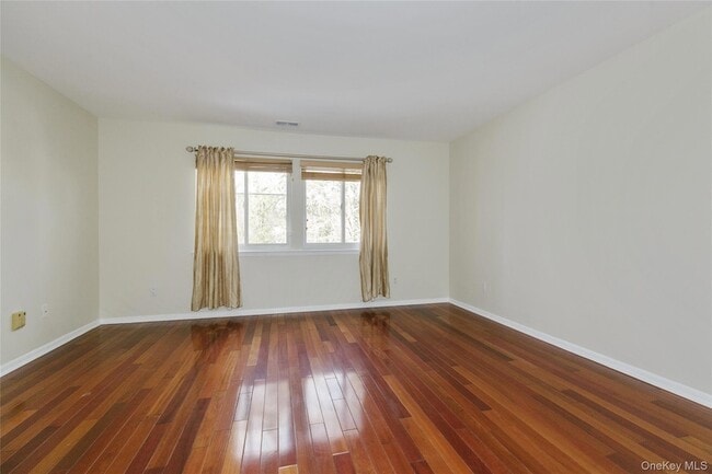 Building Photo - 1 Tiffany Cir