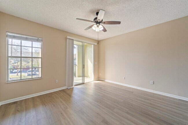 Building Photo - 4000 Grande Vista Blvd