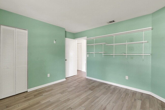 Building Photo - 1612 SE Cascella Ct