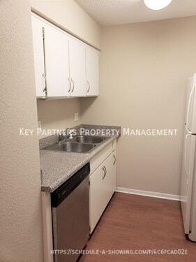 Building Photo - 6212 Robinson St