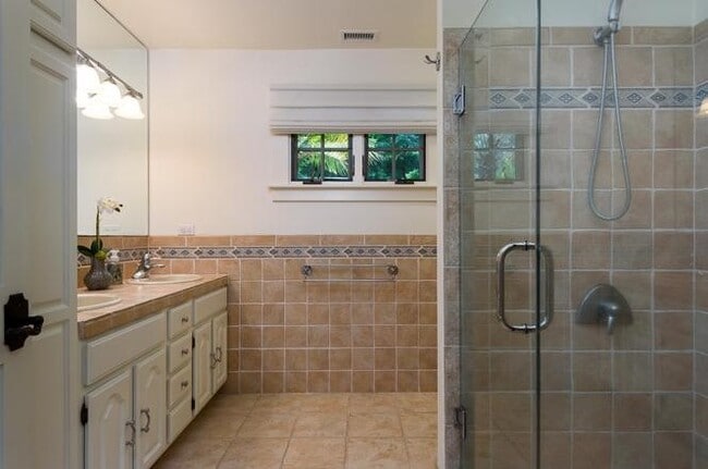 Building Photo - 4357 Cuna Dr