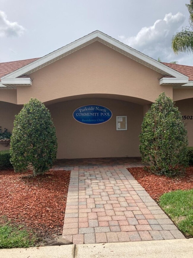 Building Photo - 432 Airport Rd