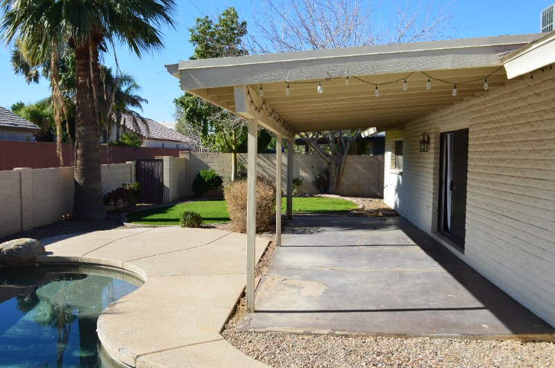 Building Photo - 8731 E Cheery Lynn Rd