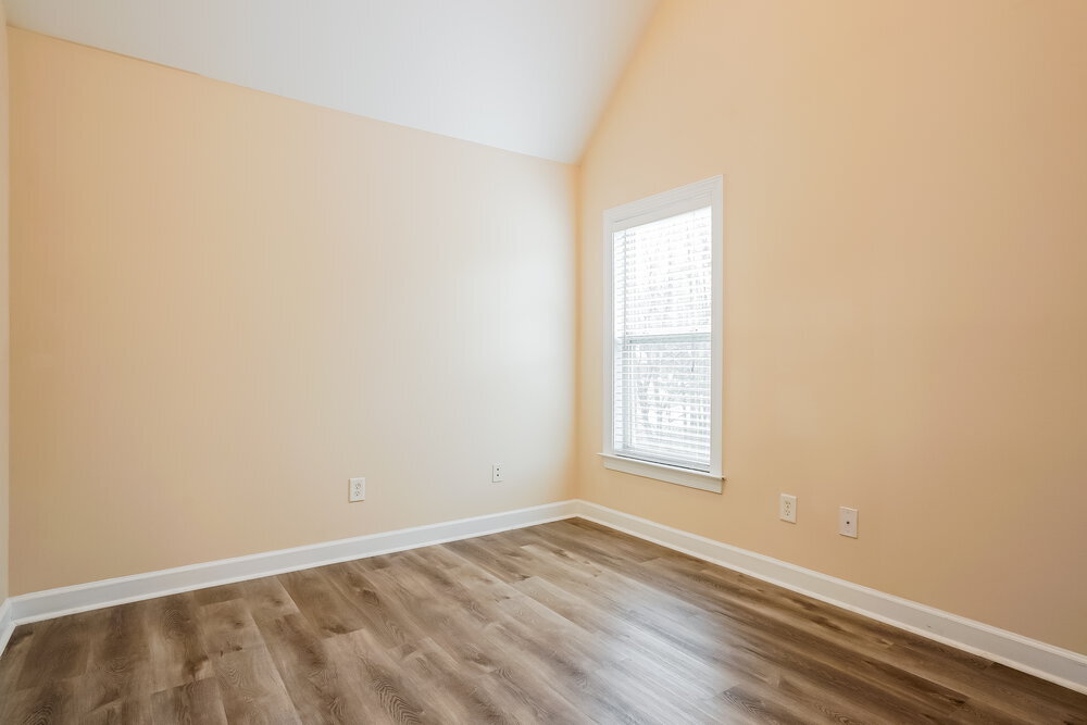 Building Photo - 805 New Charleston Dr