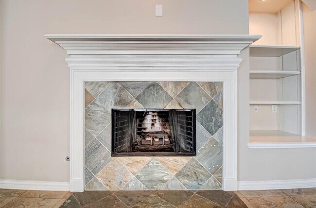 Building Photo - 75 Tapestry Forest Pl