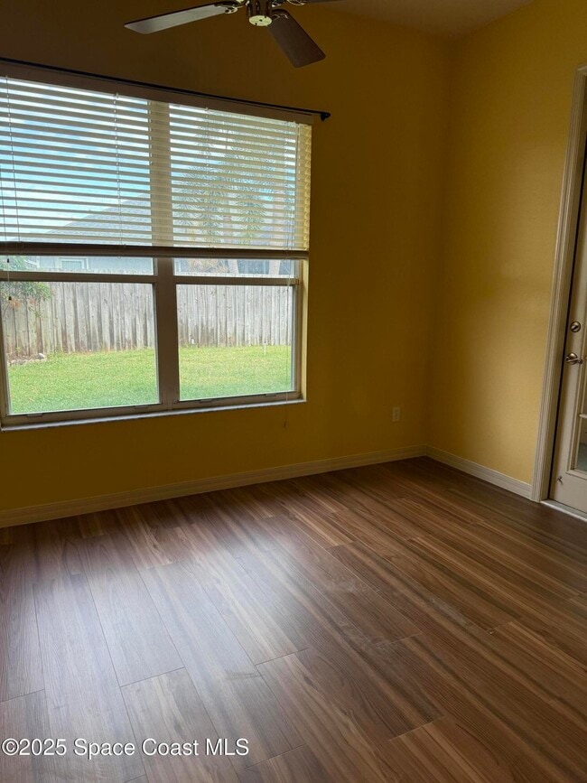 Building Photo - 5971 Newbury Cir