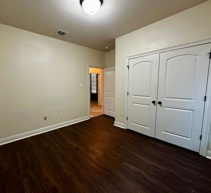 Building Photo - 18176 Old Reserve Dr