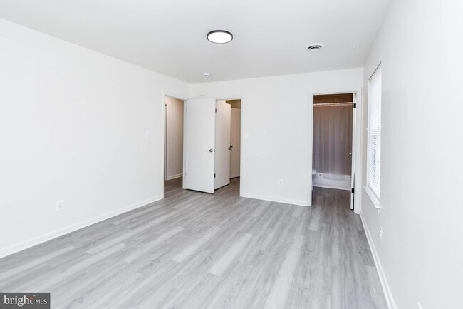 Building Photo - 4624 Governor Kent Ct