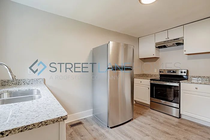 Building Photo - 405 Caughlin Ave