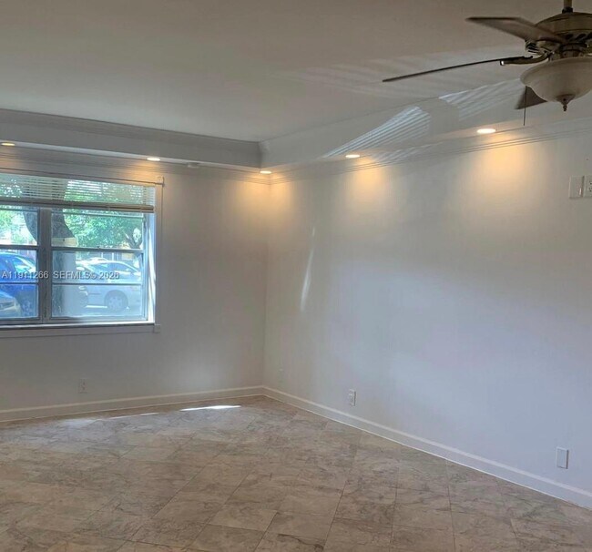 Building Photo - 4374 NW 9th Ave