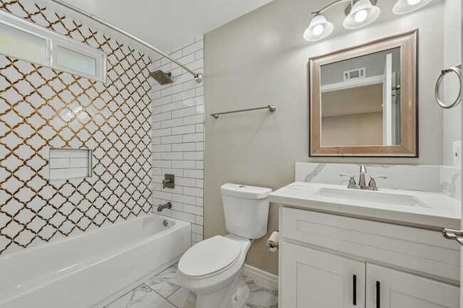 Building Photo - 17212 Matinal Rd