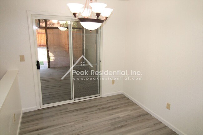 Building Photo - 2641 Decker Way