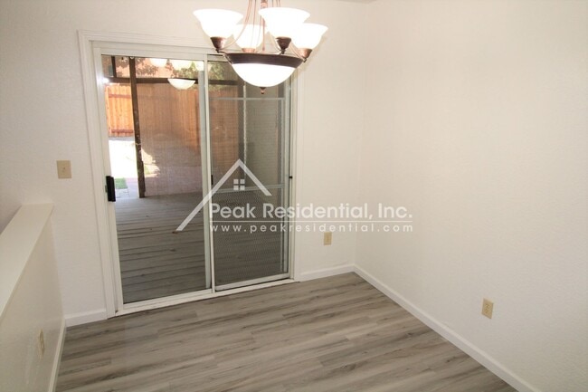 Building Photo - Updated 3bd/2.5ba West Sacramento Home with 2 Car Garage