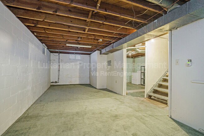 Building Photo - 2021 Academy St