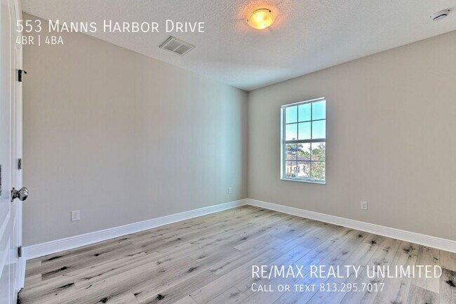 Building Photo - 553 Manns Harbor Dr