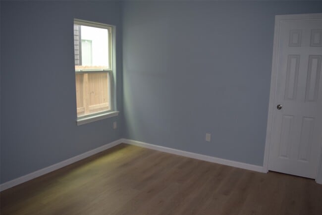 Building Photo - 331 Tite St