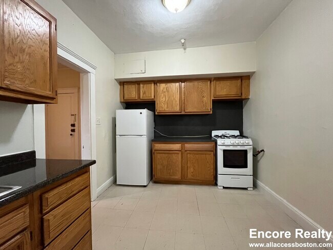 Building Photo - 1630 Commonwealth Ave