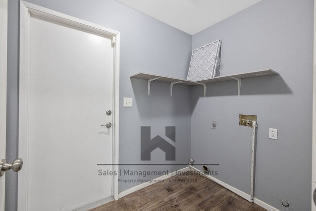 Building Photo - 1637 Paradise Ave