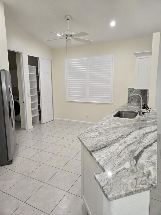 Building Photo - 2680 Clipper Cir