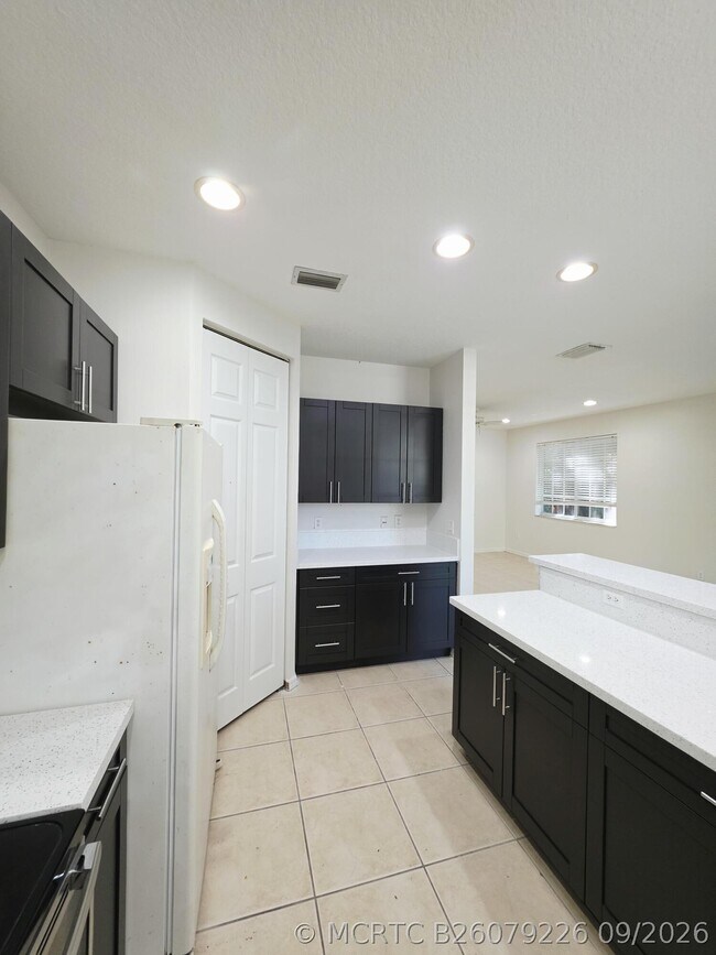 Building Photo - 6282 S Military Trl