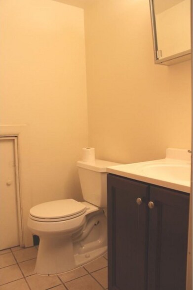 Building Photo - 4 Bavarian Ln