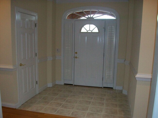 Building Photo - MARSH OAKS