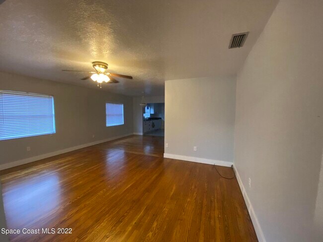 Building Photo - 1136 Indian River Ave