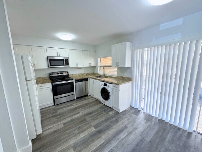 Building Photo - 4409 Treehouse Ln