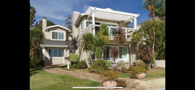 Building Photo - 730 N Paulina Ave