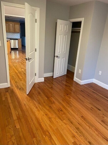 Building Photo - 55 Marshall St