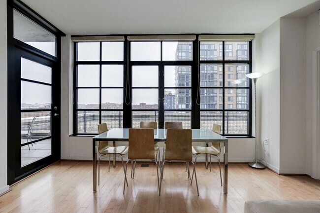 Building Photo - Luxurious Fully Furnished 2BR in the Heart of Mount Vernon Triangle!