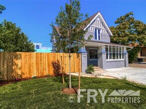 Building Photo - Fully remodeled 2  bed + office, main floo...
