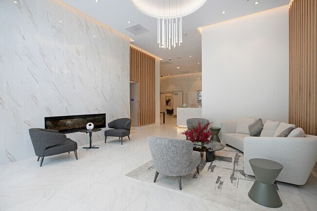 Building Photo - Little Italy Fully Furnished 1 Bedroom! Av...