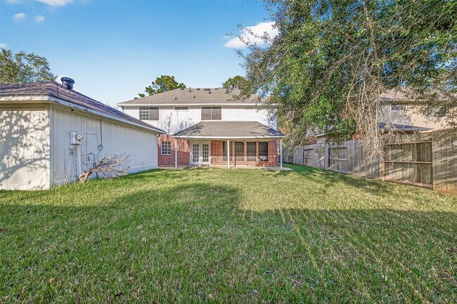 Building Photo - 2627 Double Lake Dr