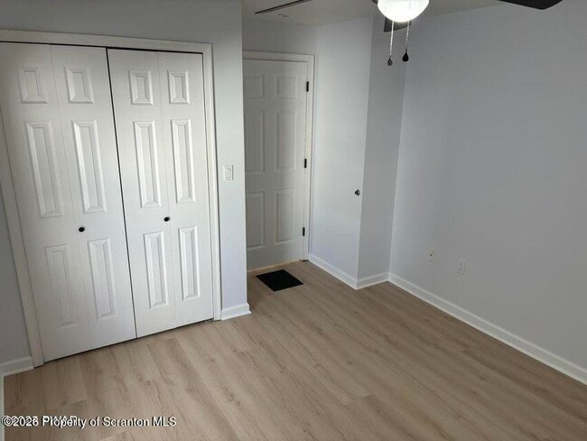 Building Photo - 127 N Lincoln Ave