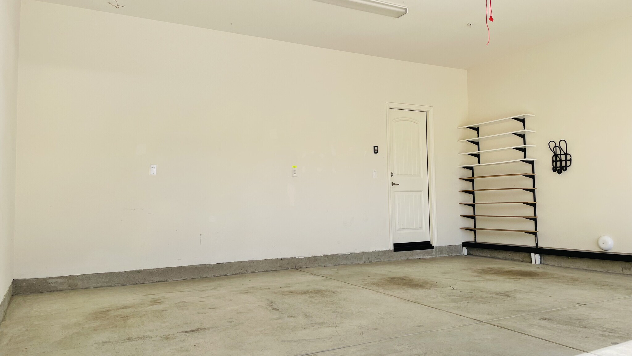 Building Photo - 24359 Verdugo Cir