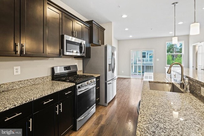 Building Photo - 7126 Tilbury Way