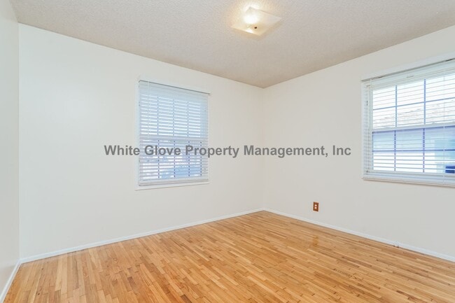 Building Photo - 2 Bedroom Torrance Home