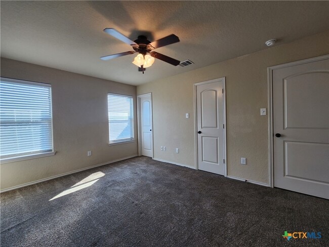 Building Photo - 501 Creekside Cir