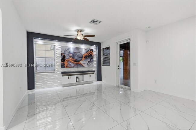 Building Photo - 24423 SW 118 Ave