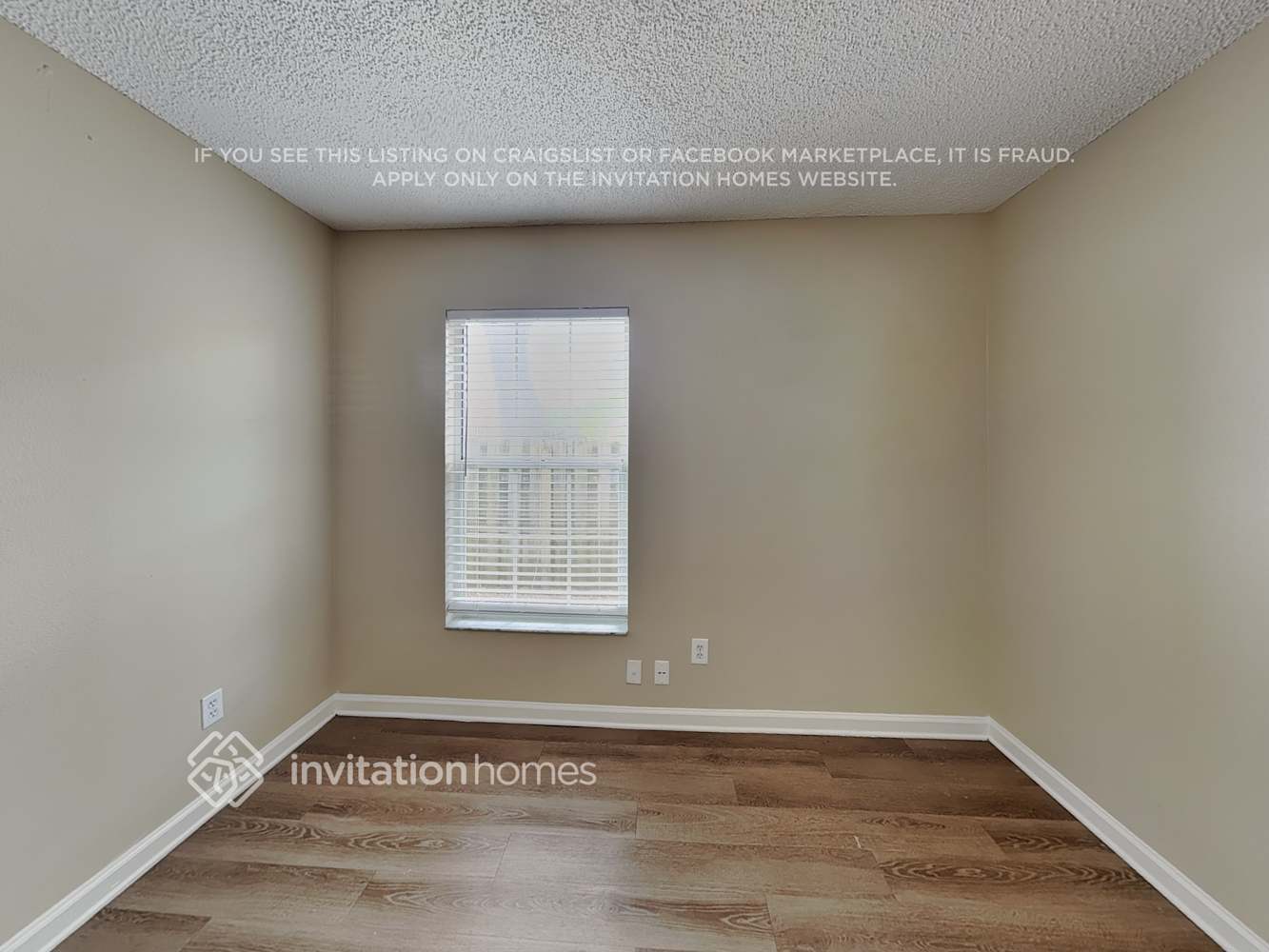 Building Photo - 896 Garden Glen Loop