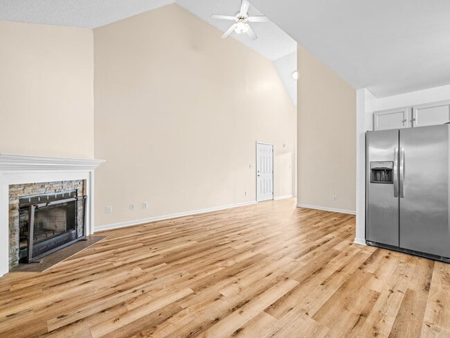 Building Photo - Aragona Village