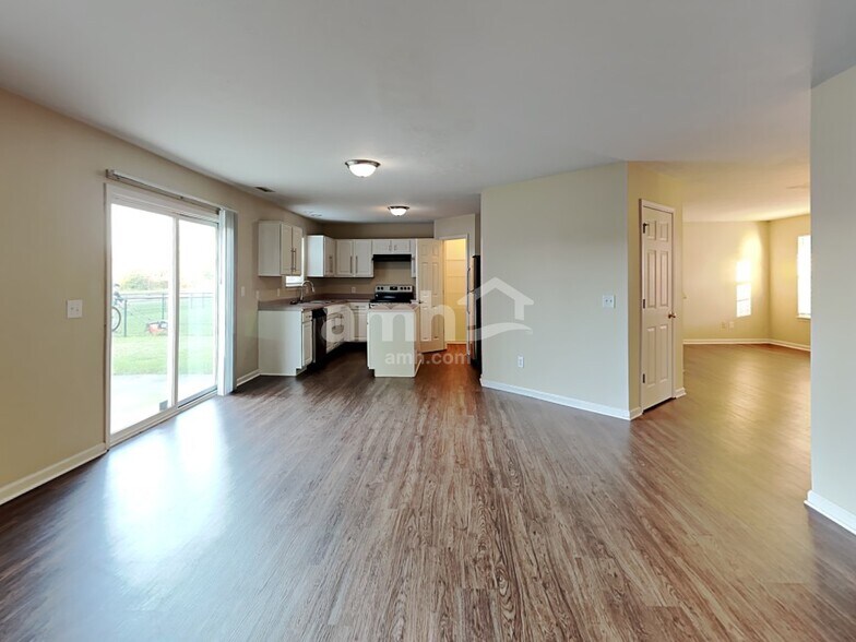 Building Photo - 5826 Columbia Cir