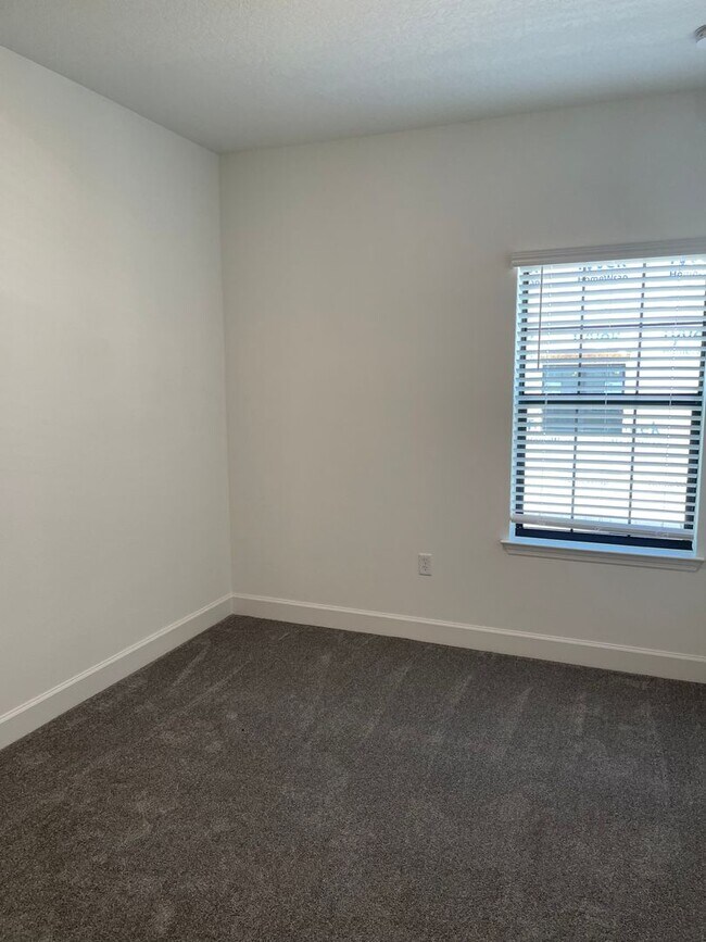 Building Photo - TOWNHOME IN HIGHLY DESIRABLE WINTER SPRINGS/TUSCAWILLA